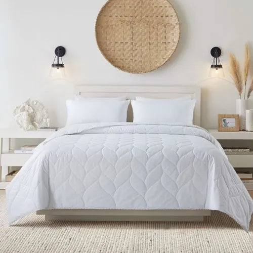 Waverly Antimicrobial Cotton White Duck Down and Feather Bed Blanket