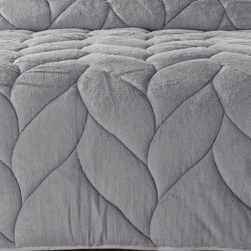 Waverly Cozy Reversible Down Alternative Fleece Comforter