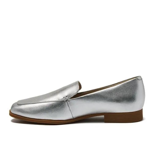 Women's Classic Leather Loafers