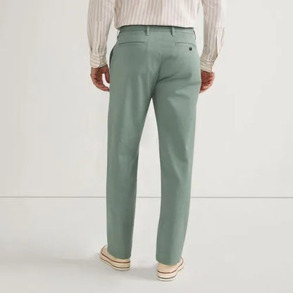 Men's Relaxed Straight Fit Knockabout Chino