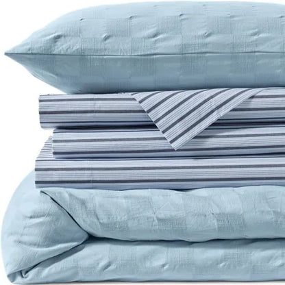 Textured Pattern Comforter