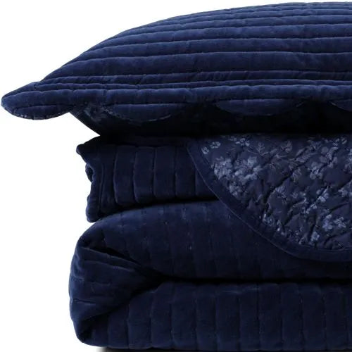 Velvet Scallop Quilt