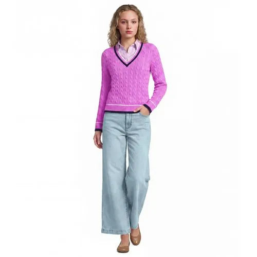 Women's Drifter Cable V-neck Sweater