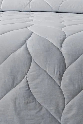 Waverly Antimicrobial Down Alternative Fleece Comforter