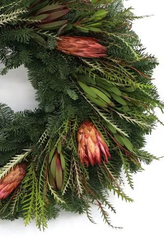 Teufel 18" Grevillea and Protea Wreath